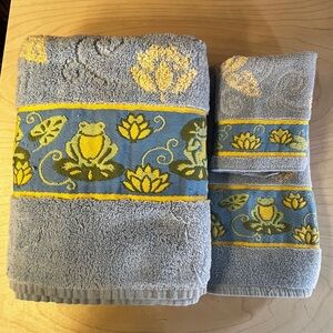 Charming Frog Patterned Bath Towel Set - Blue and Yellow